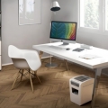 Stroj skartovací Leitz IQ Slim Home Office P4 (4 x 28 mm)